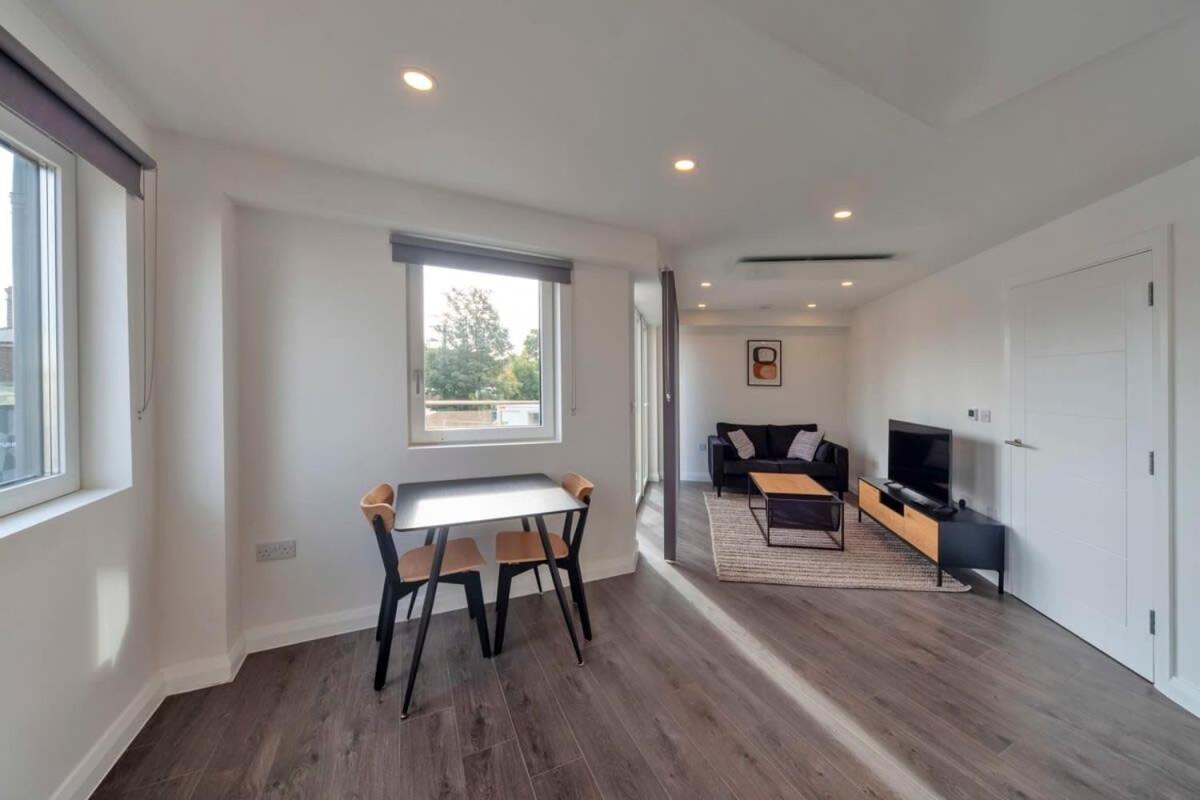 Lovely 1 Bedroom Apartment In Ashford Ashford  Exterior photo
