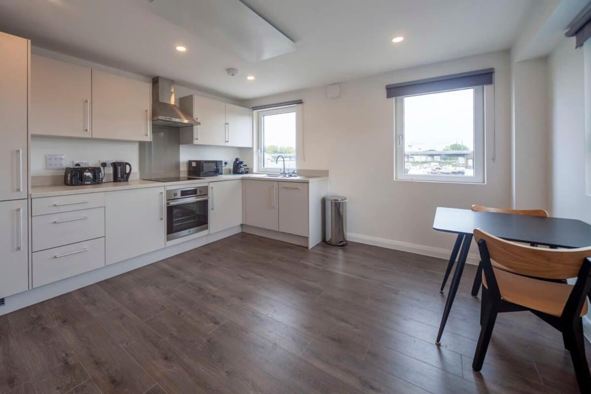 Lovely 1 Bedroom Apartment In Ashford Ashford  Exterior photo